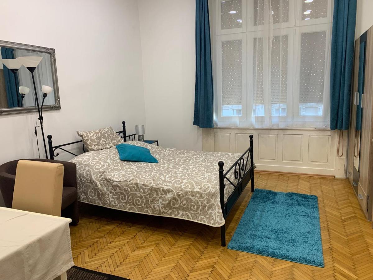 Mester4 Apartman Near To The Danube Budapest Eksteriør billede