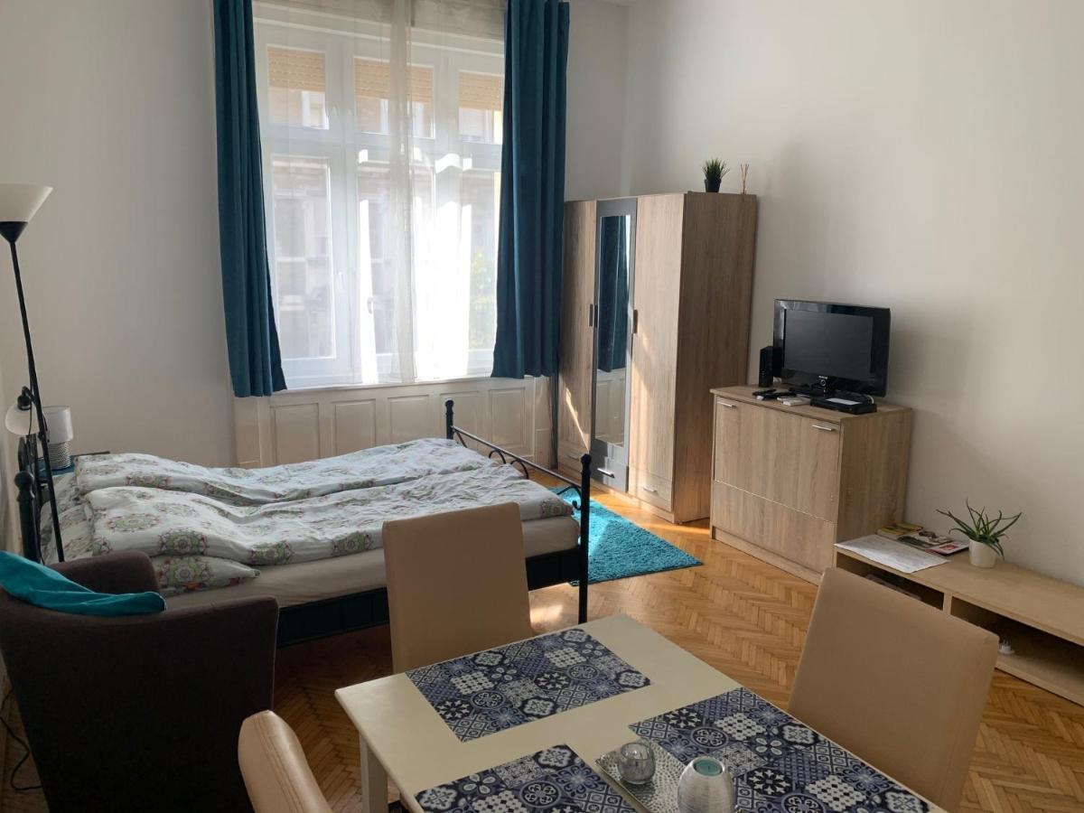 Mester4 Apartman Near To The Danube Budapest Eksteriør billede